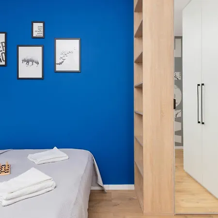 Spacious In The Centre Of By Rent Like