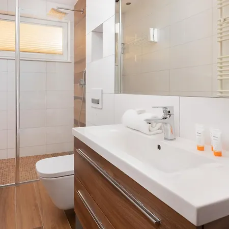아파트 Spacious In The Centre Of By Rent Like *