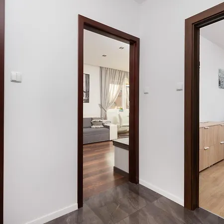 Spacious In The Centre Of By Rent Like غدانسك